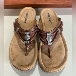 Minnetonka Silverthorne Sandals Brown Women’s Size 8